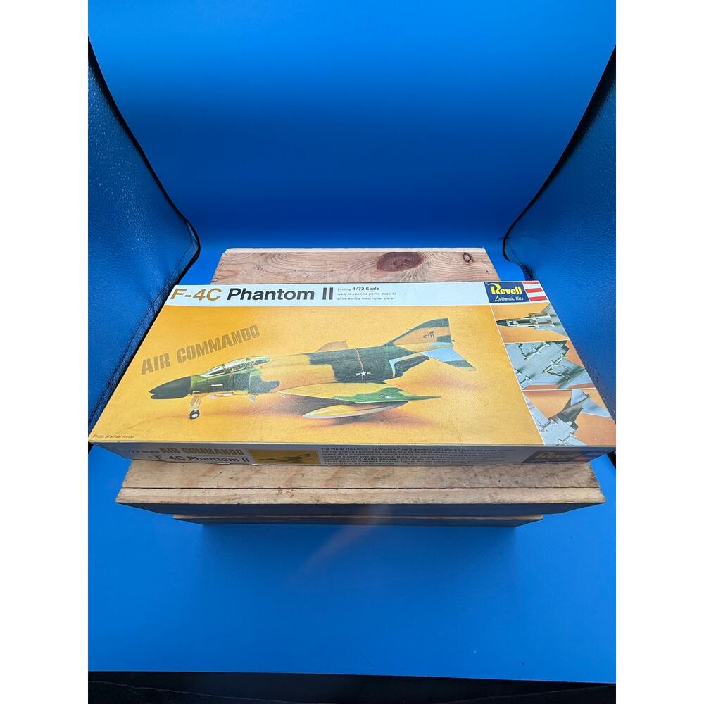 Vintage 1967 Revell F-4C Phantom II Air Commando 1/72 Model Kit H-229